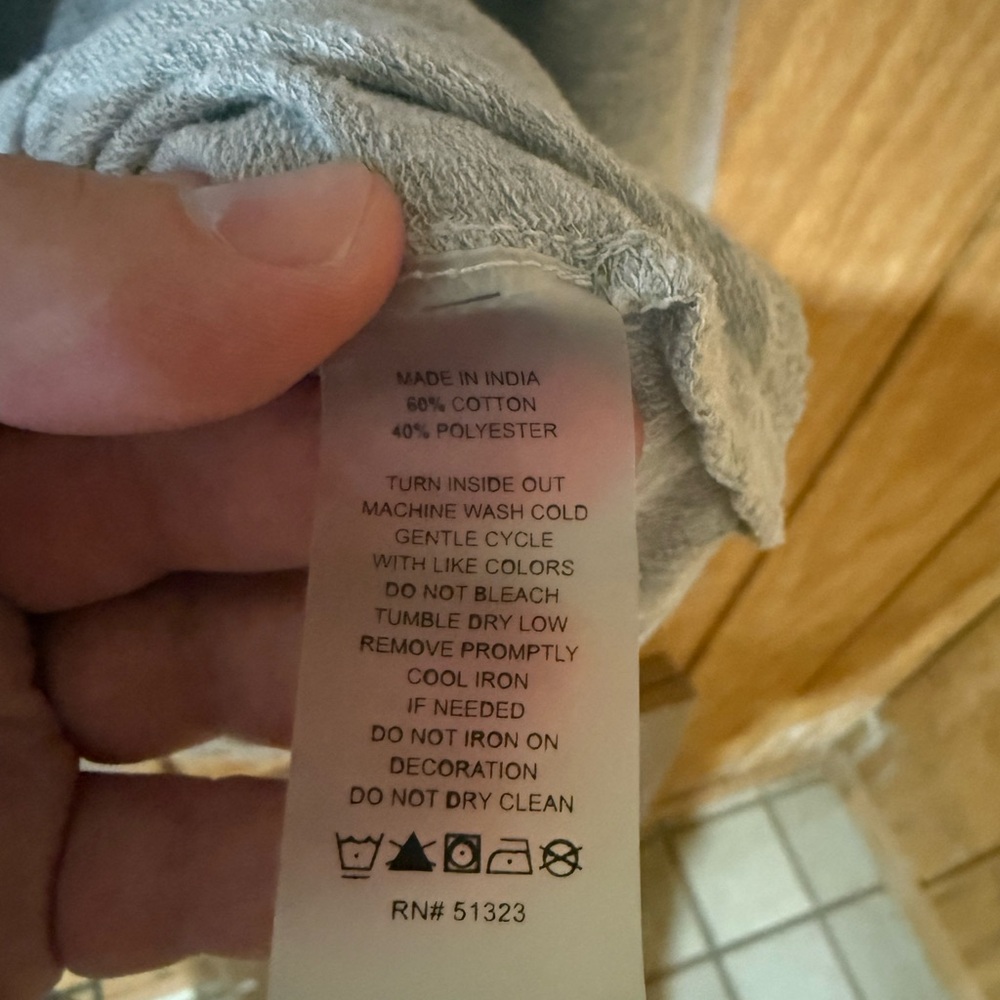 Vince Camuto Gray Sweatshirt - Picture 4 of 6